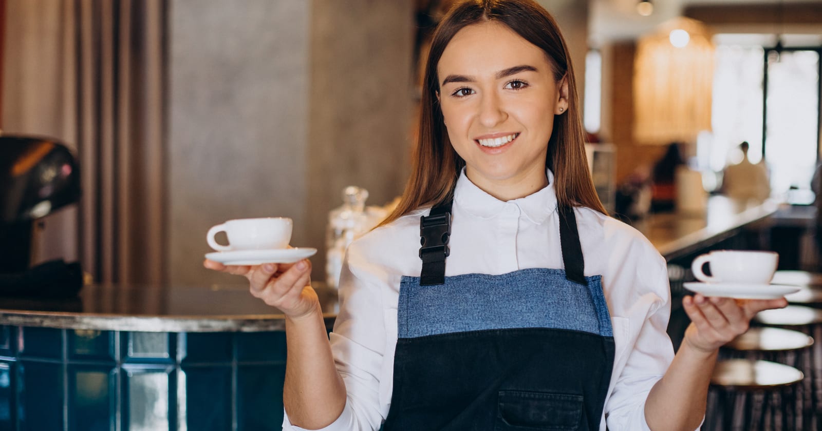 Pierwsza praca wakacyjna w gastronomii - jakie badania musisz mieć i jak je zrobić szybko (2026)